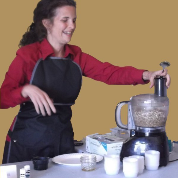 Jill Ellington leading a vegan cooking class
